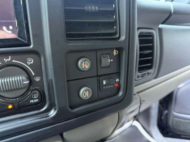 chevrolet-tahoe-bensin-2002-big-15