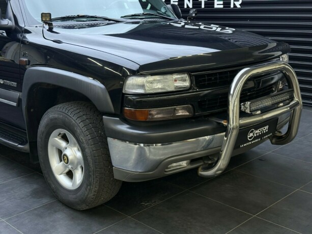 chevrolet-tahoe-bensin-2002-big-2
