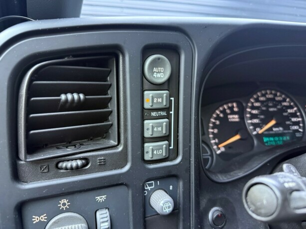 chevrolet-tahoe-bensin-2002-big-14