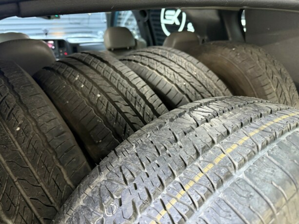 chevrolet-tahoe-bensin-2002-big-26