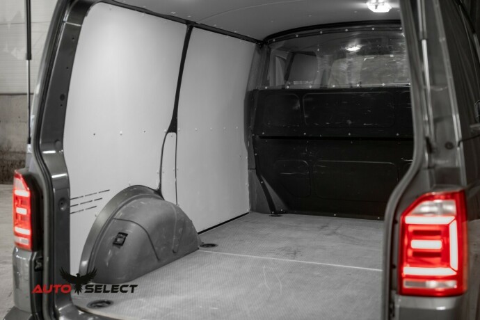 volkswagen-transporter-diesel-2016-big-31