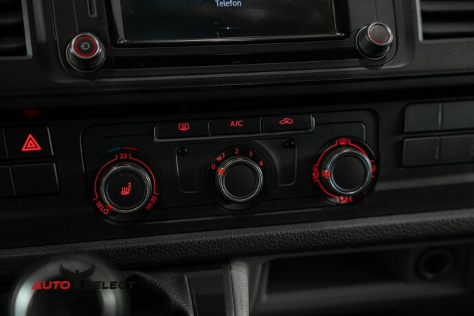 volkswagen-transporter-diesel-2016-big-22