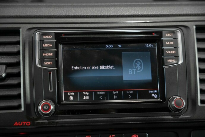 volkswagen-transporter-diesel-2016-big-28