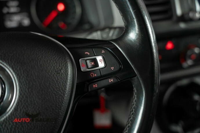 volkswagen-transporter-diesel-2016-big-20