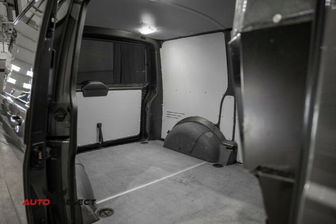 volkswagen-transporter-diesel-2016-big-14