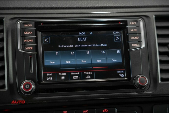 volkswagen-transporter-diesel-2016-big-26