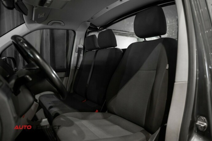 volkswagen-transporter-diesel-2016-big-12