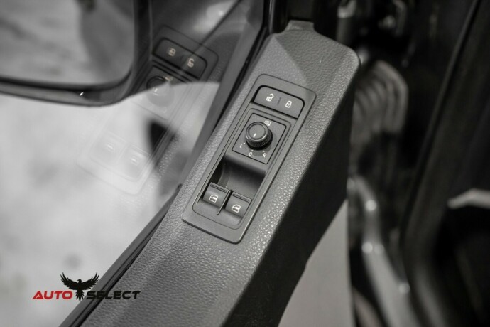 volkswagen-transporter-diesel-2016-big-11