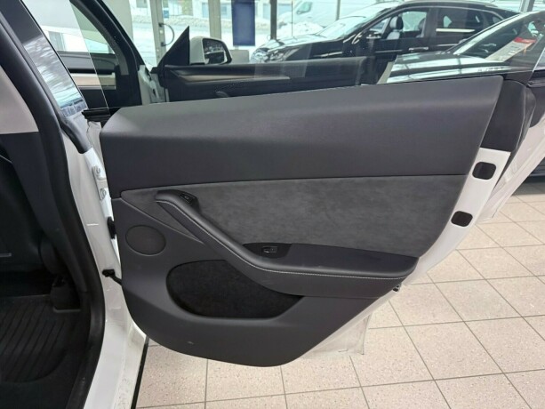 tesla-model-y-elektrisitet-2023-big-22