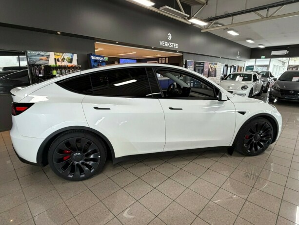 tesla-model-y-elektrisitet-2023-big-4