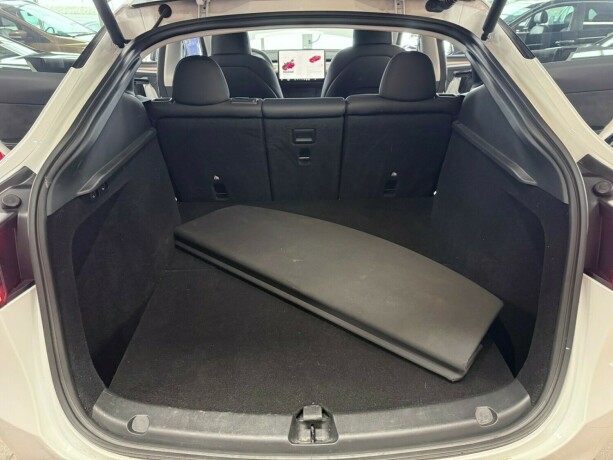 tesla-model-y-elektrisitet-2023-big-26