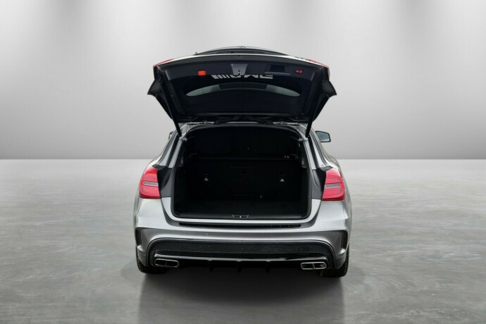 mercedes-benz-gla-bensin-2016-big-11