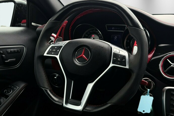 mercedes-benz-gla-bensin-2016-big-22