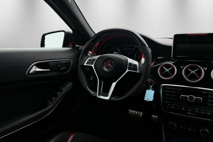 mercedes-benz-gla-bensin-2016-big-21