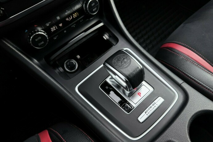 mercedes-benz-gla-bensin-2016-big-31