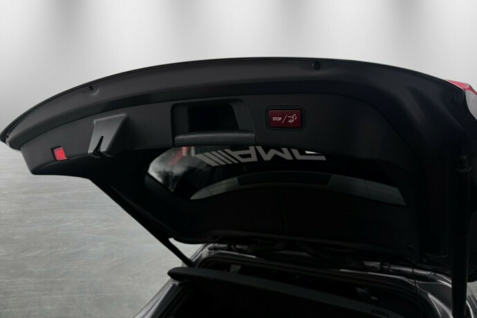 mercedes-benz-gla-bensin-2016-big-13