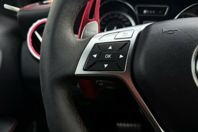 mercedes-benz-gla-bensin-2016-big-23