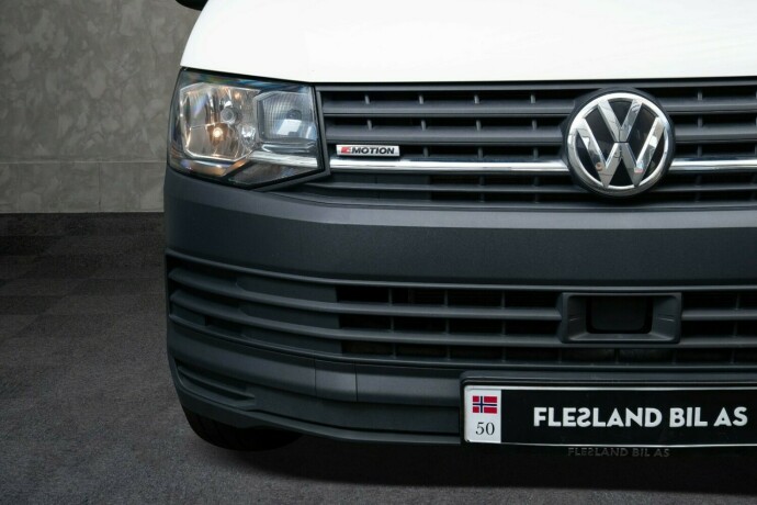 volkswagen-transporter-diesel-2016-big-6