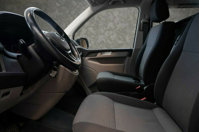 volkswagen-transporter-diesel-2016-big-20