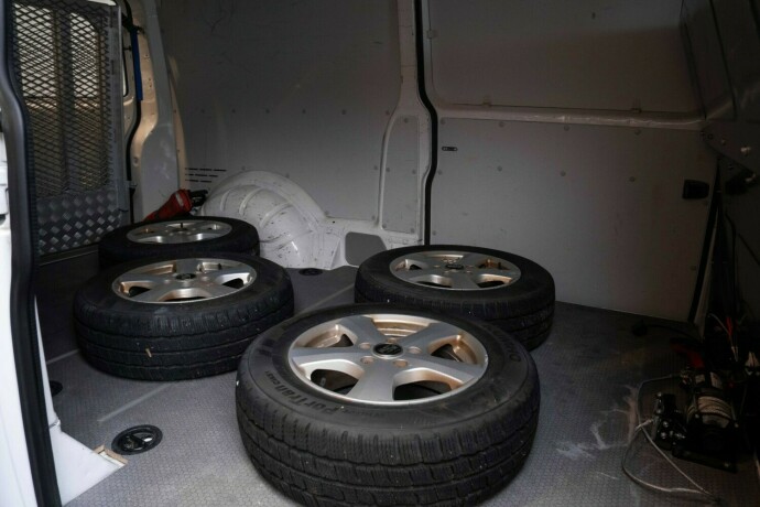 volkswagen-transporter-diesel-2016-big-26