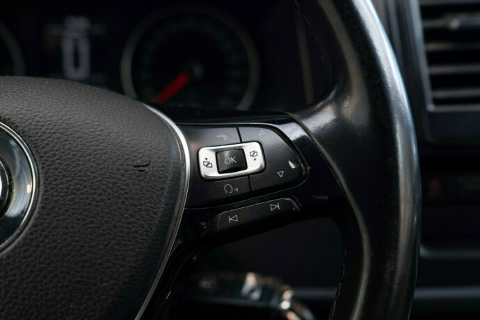 volkswagen-transporter-diesel-2016-big-13