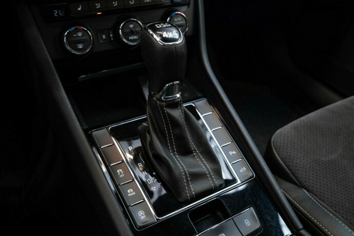 skoda-superb-diesel-2017-big-17