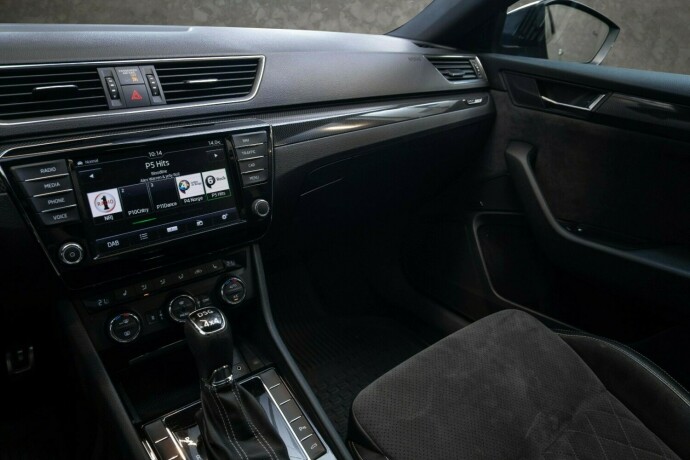 skoda-superb-diesel-2017-big-16