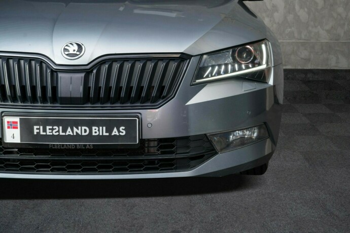 skoda-superb-diesel-2017-big-5