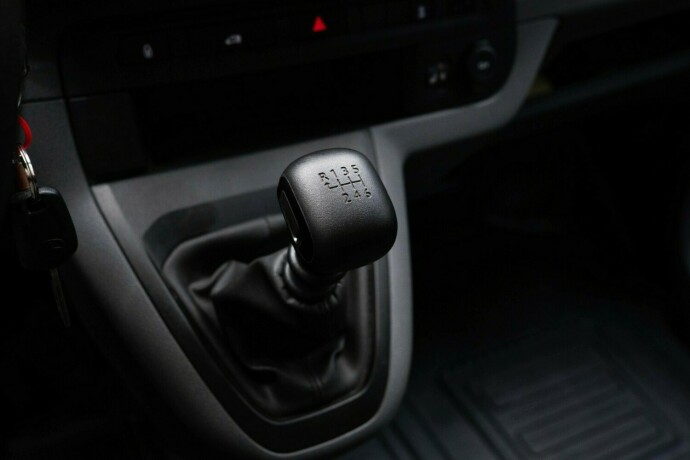 toyota-proace-diesel-2017-big-14