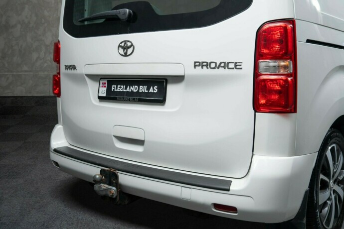 toyota-proace-diesel-2017-big-10