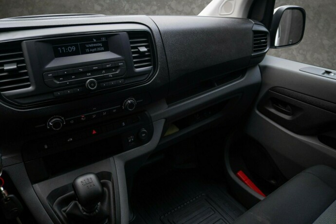 toyota-proace-diesel-2017-big-13