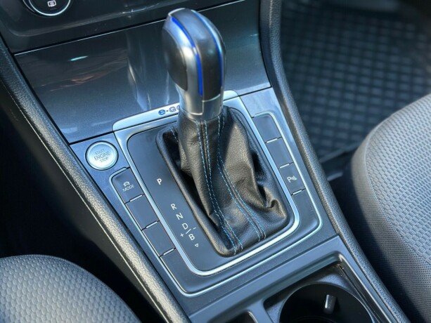 volkswagen-golf-elektrisitet-2019-big-15
