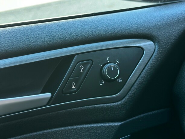 volkswagen-golf-elektrisitet-2019-big-26