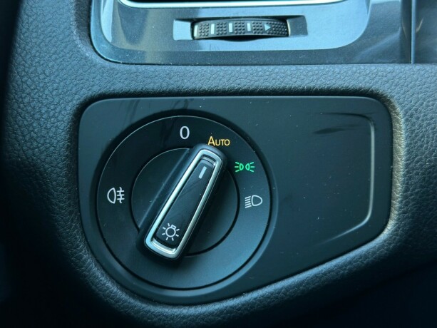 volkswagen-golf-elektrisitet-2019-big-27