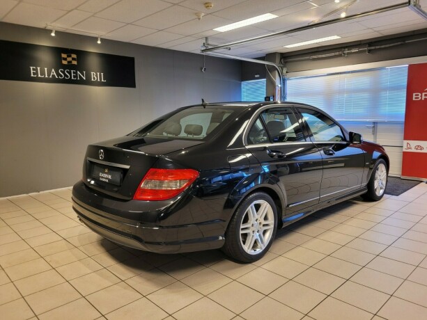 mercedes-benz-c-klasse-bensin-2010-big-4