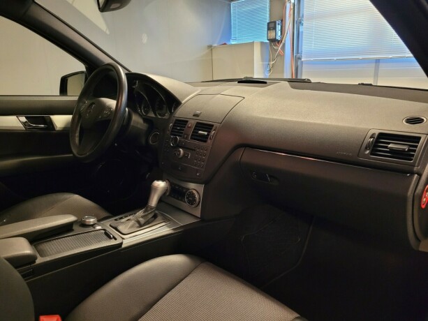 mercedes-benz-c-klasse-bensin-2010-big-12