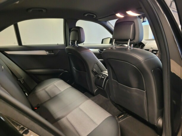 mercedes-benz-c-klasse-bensin-2010-big-15