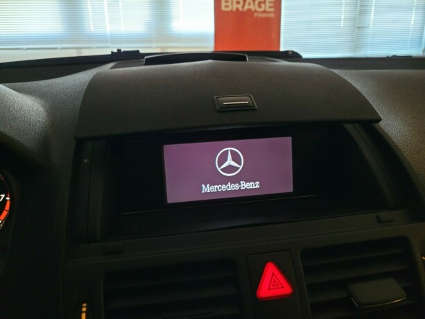 mercedes-benz-c-klasse-bensin-2010-big-22