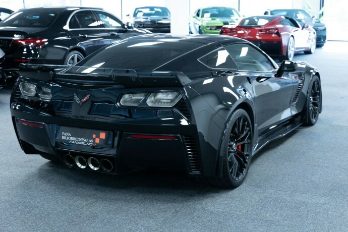 chevrolet-corvette-bensin-2015-big-3