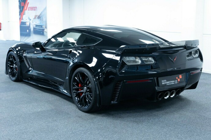 chevrolet-corvette-bensin-2015-big-1