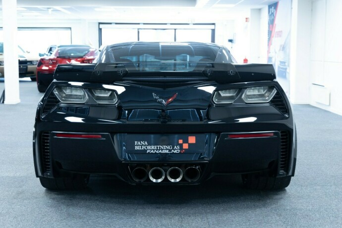 chevrolet-corvette-bensin-2015-big-2