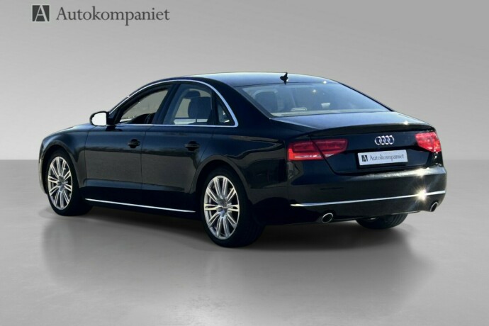 audi-a8-diesel-2012-big-1