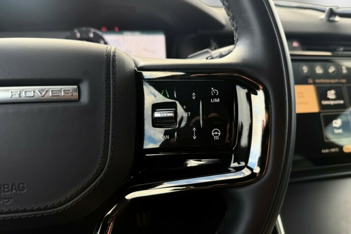 land-rover-range-rover-velar-bensin-2025-big-14