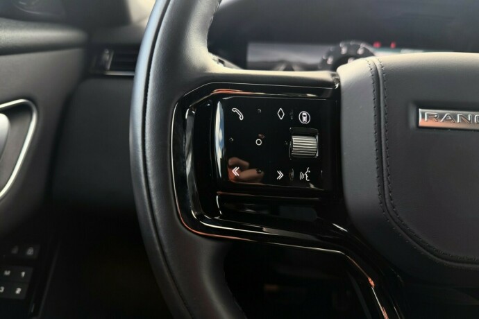 land-rover-range-rover-velar-bensin-2025-big-13