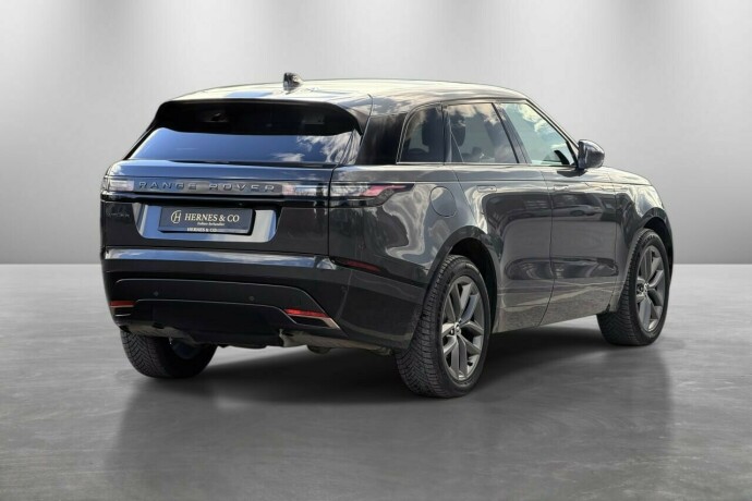land-rover-range-rover-velar-bensin-2025-big-3