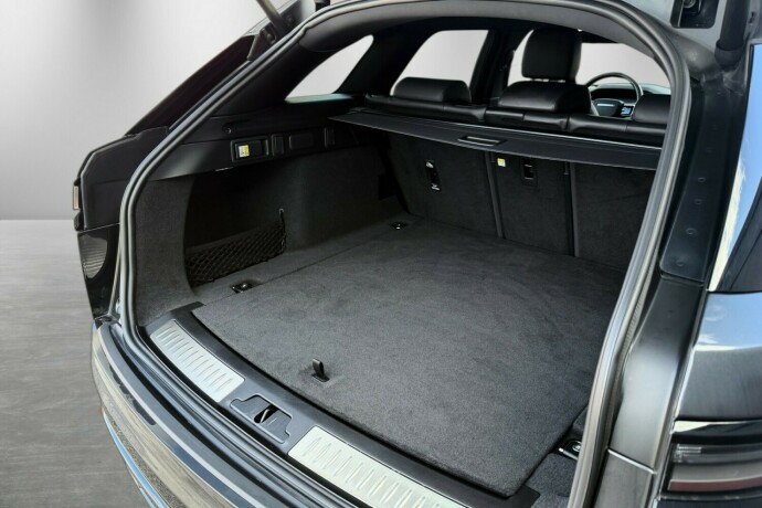 land-rover-range-rover-velar-bensin-2025-big-8