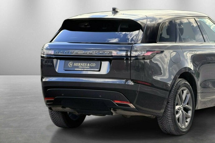land-rover-range-rover-velar-bensin-2025-big-4