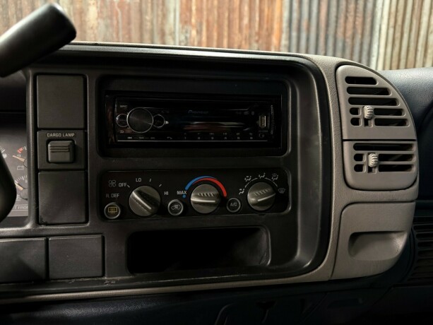 chevrolet-tahoe-bensin-1997-big-27