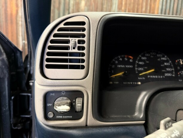 chevrolet-tahoe-bensin-1997-big-26