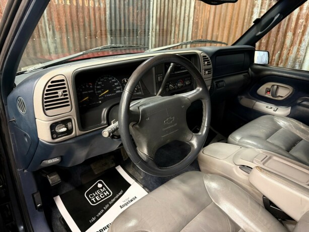 chevrolet-tahoe-bensin-1997-big-22